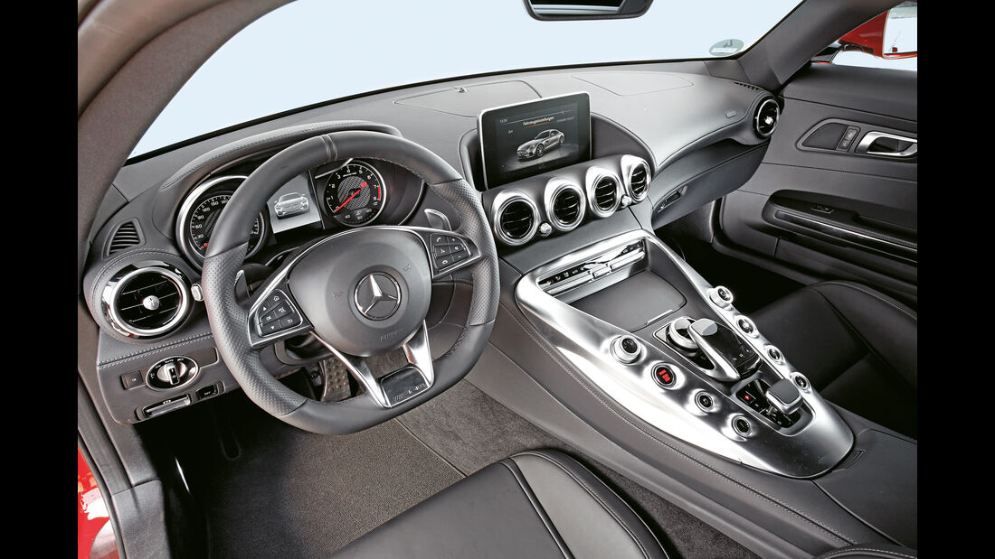 Mercedes-AMG GT, Cockpit