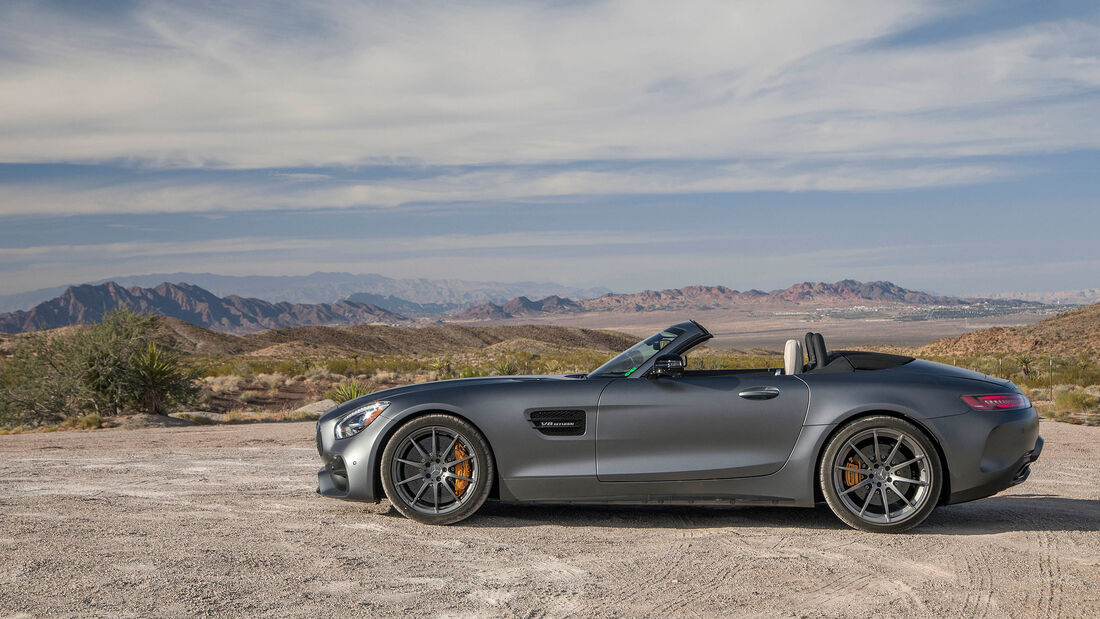 Mercedes-AMG-GT-Roadster