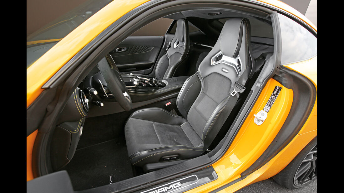 Mercedes-AMG GT S, Fahrersitz