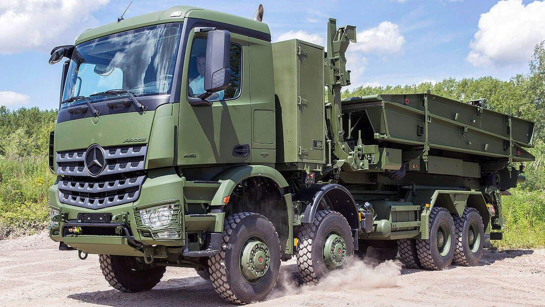 Mercedes Arocs 8x8 Militär