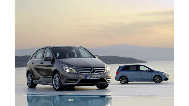 Sitzprobe In Der Mercedes B Klasse Auf Der Iaa Auto Motor Und Sport
