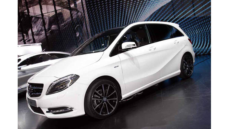 Mercedes B Klasse Auf Der Iaa 2011 Mit Dynamik Weg Vom Senioren Image Auto Motor Und Sport Mercedes B Klasse Auf Der Iaa 2011 Mit Dynamik Weg Vom Senioren Image Auto Motor Und Sport