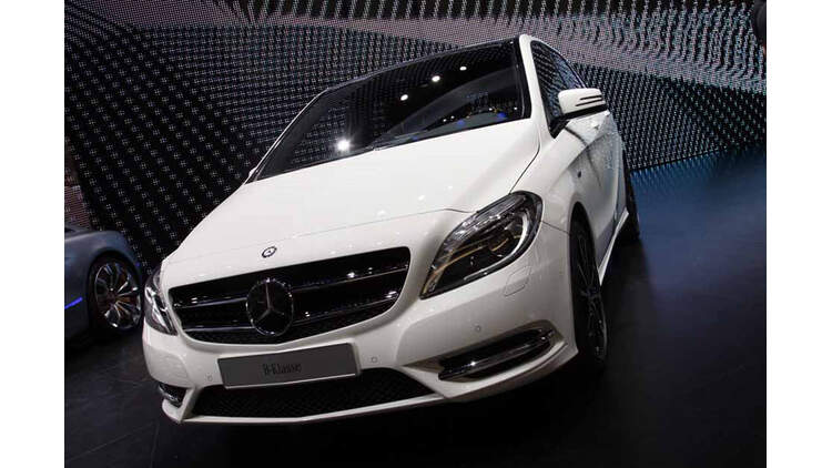 Mercedes B Klasse Auf Der Iaa 2011 Mit Dynamik Weg Vom Senioren Image Auto Motor Und Sport Mercedes B Klasse Auf Der Iaa 2011 Mit Dynamik Weg Vom Senioren Image Auto Motor Und Sport