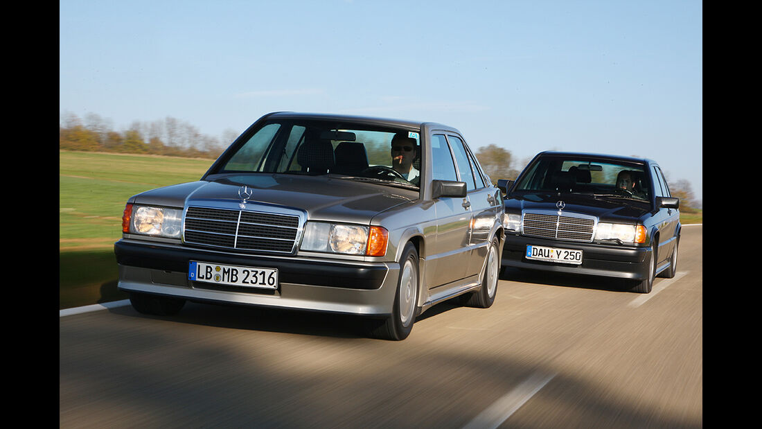 Mercedes-Benz 190 E 2.3-16 und Mercedes-Benz 190 E 2.5-16 - Fahraufnahme