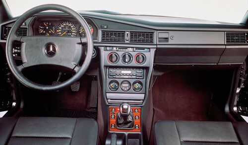 Mercedes-Benz 190E 2.5-16 Evo 2  (1990) Cockpit