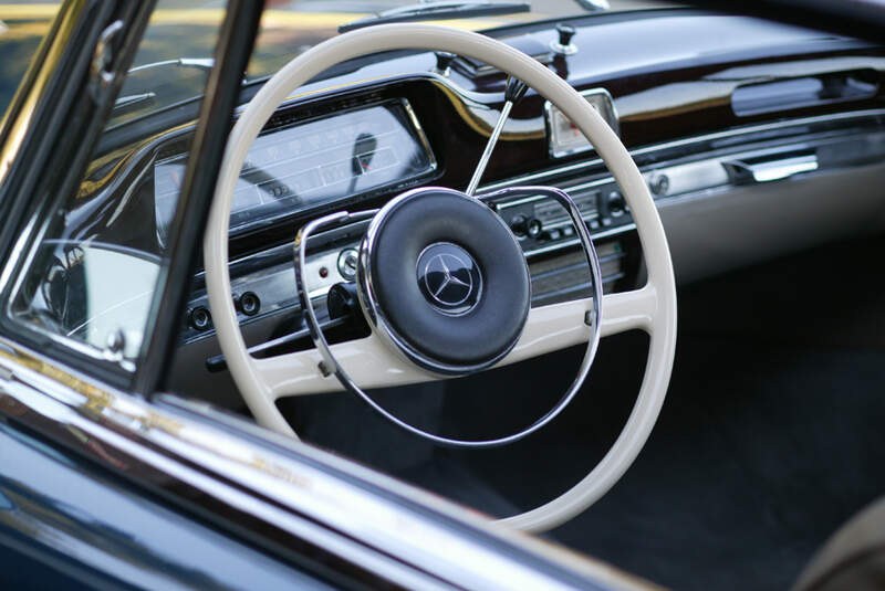 Mercedes-Benz 220 SE Coupé