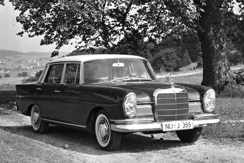 Mercedes-Benz 220Sb "Heckflosse" W111 (1959-1965)