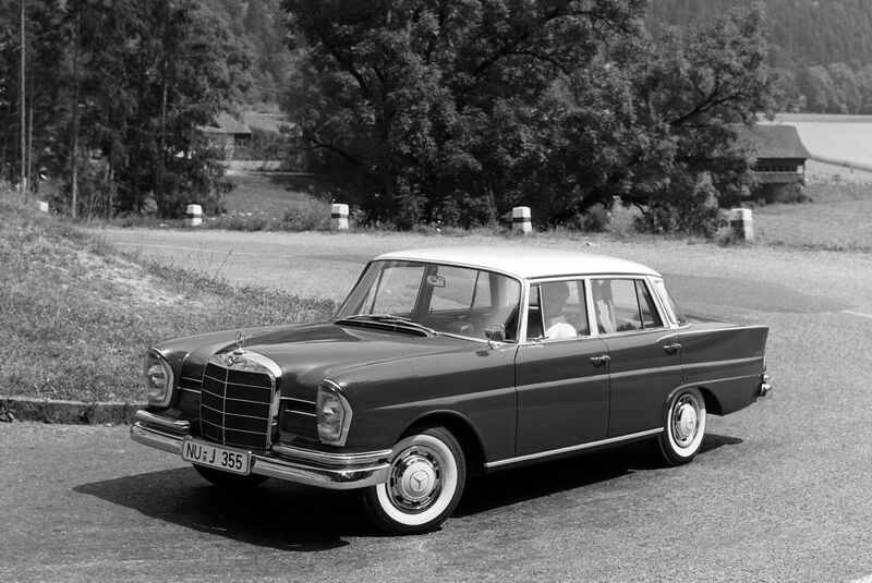 Mercedes-Benz 220Sb "Heckflosse" W111 (1959-1965)