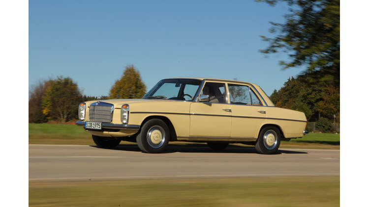 Mercedes Strichacht W114 115 Kaufberatung Grosses Fressen Fur Den Rost Auto Motor Und Sport