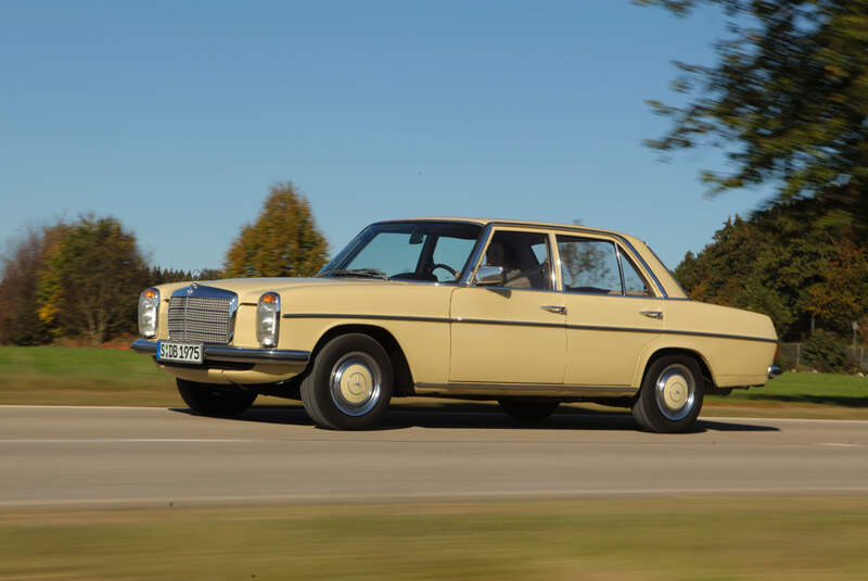 Mercedes-Benz 230.4, Seitenansicht