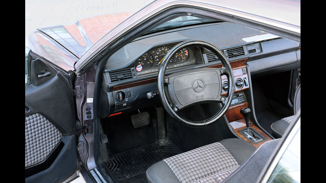Mercedes-Benz 230 CE, C124, Cockpit