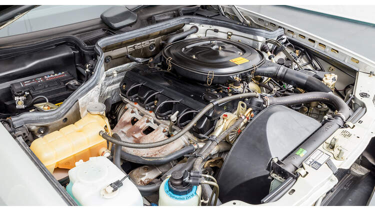 Mercedes Benz 230e W124 Mit 995 Km Zu Verkaufen Auto Motor Und Sport