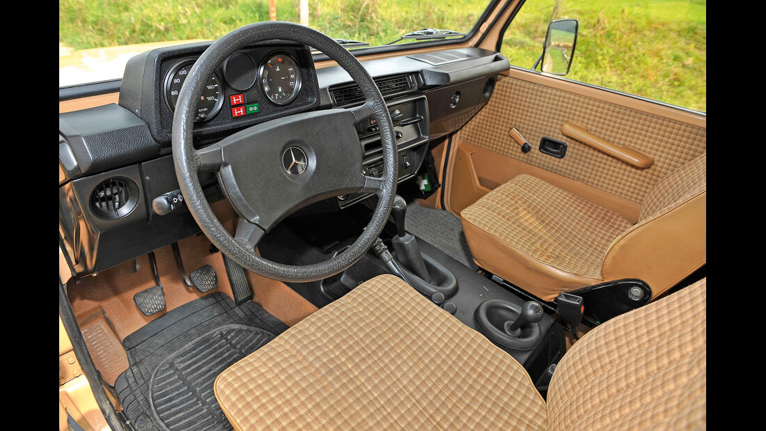 Mercedes-Benz 240 GD, Cockpit, Lenkrad