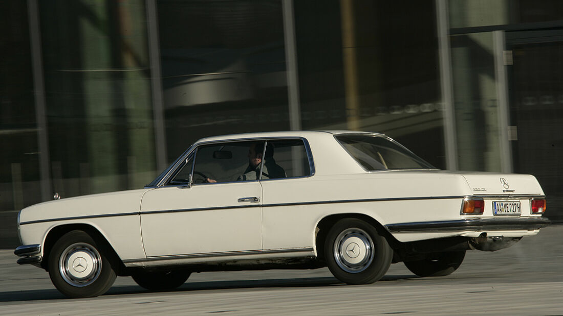 Mercedes-Benz 250 CE (W 114)