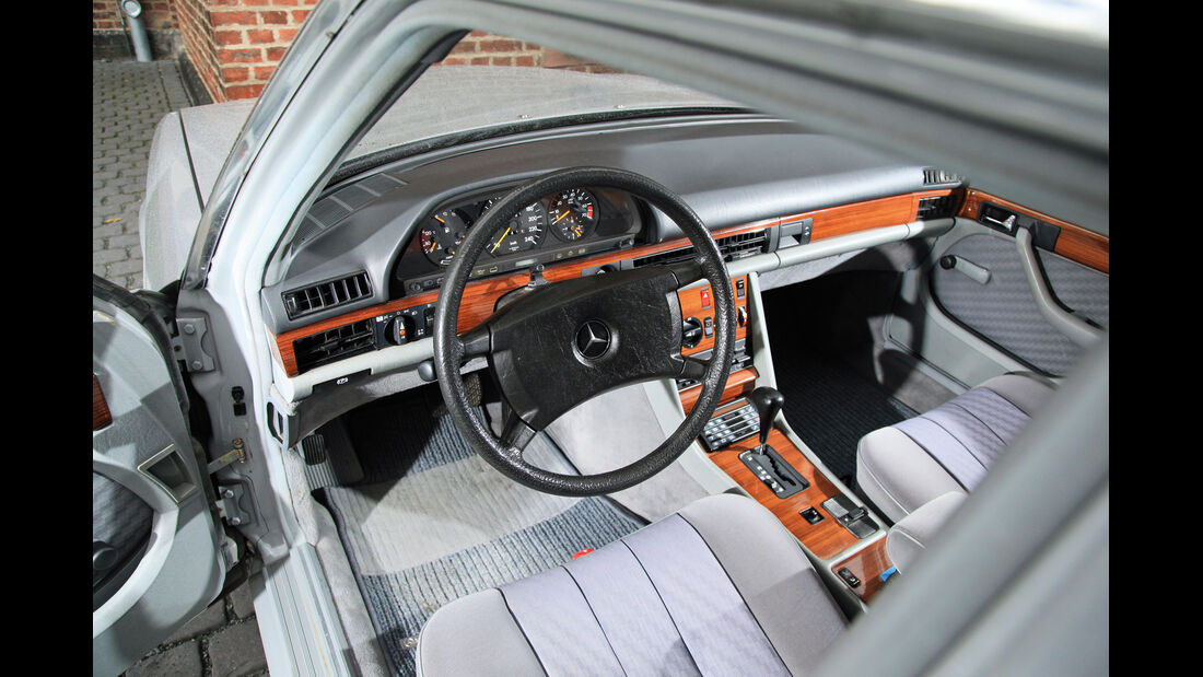 Mercedes-Benz 300 SE, Cockpit, Lenkrad