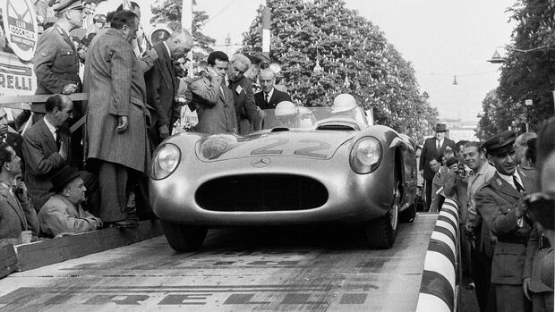 Mercedes-Benz 300 SLR (1955) Mille Miglia Startrampe Brescia