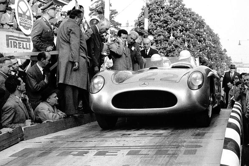 Mercedes-Benz 300 SLR Mille Miglia 1955 Ziel Brescia Moss / Jenkinson