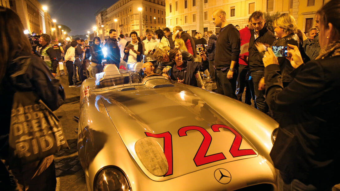 Mercedes-Benz 300 SLR bei der Mille Miglia, Stirling Moss