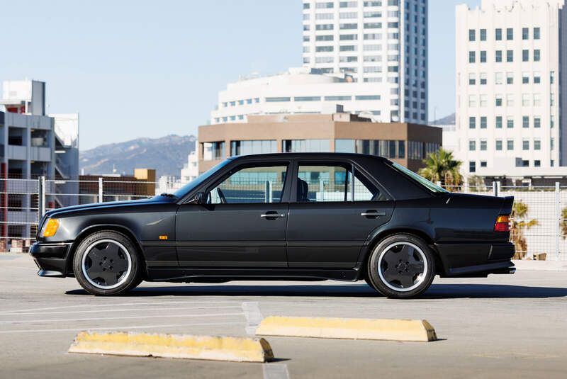 Mercedes-Benz 300E W124 6.0 V8 "Hammer" Limousine