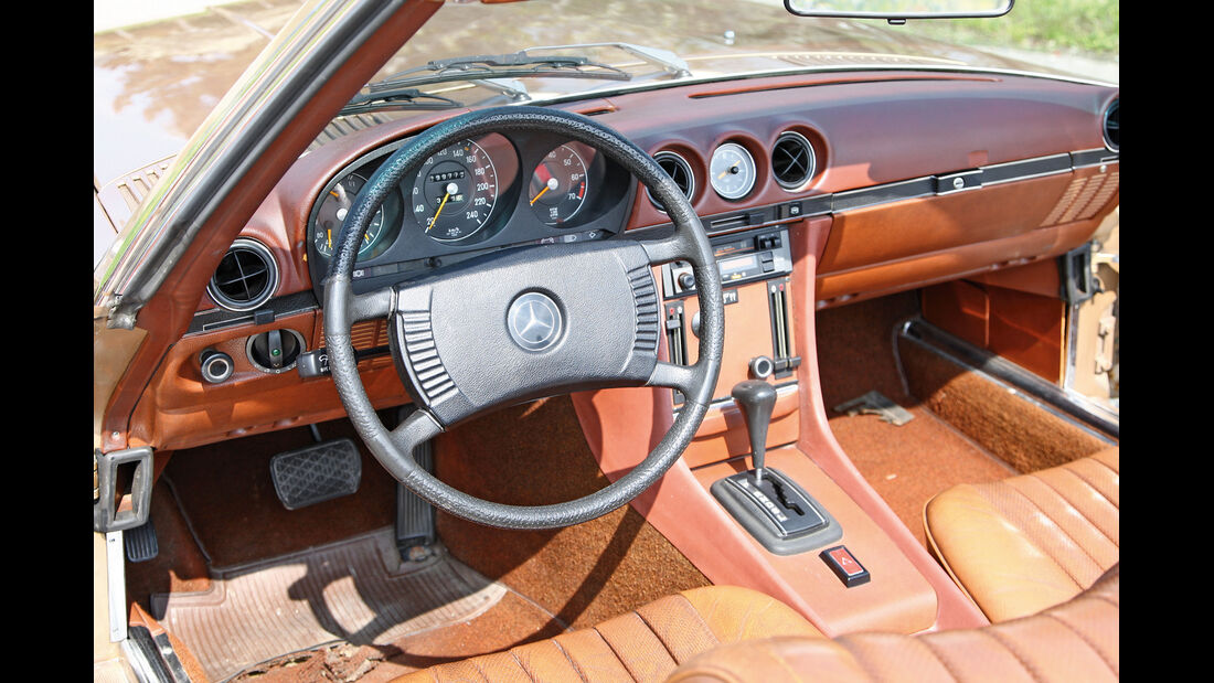 Mercedes-Benz 350 SL, Cockpit