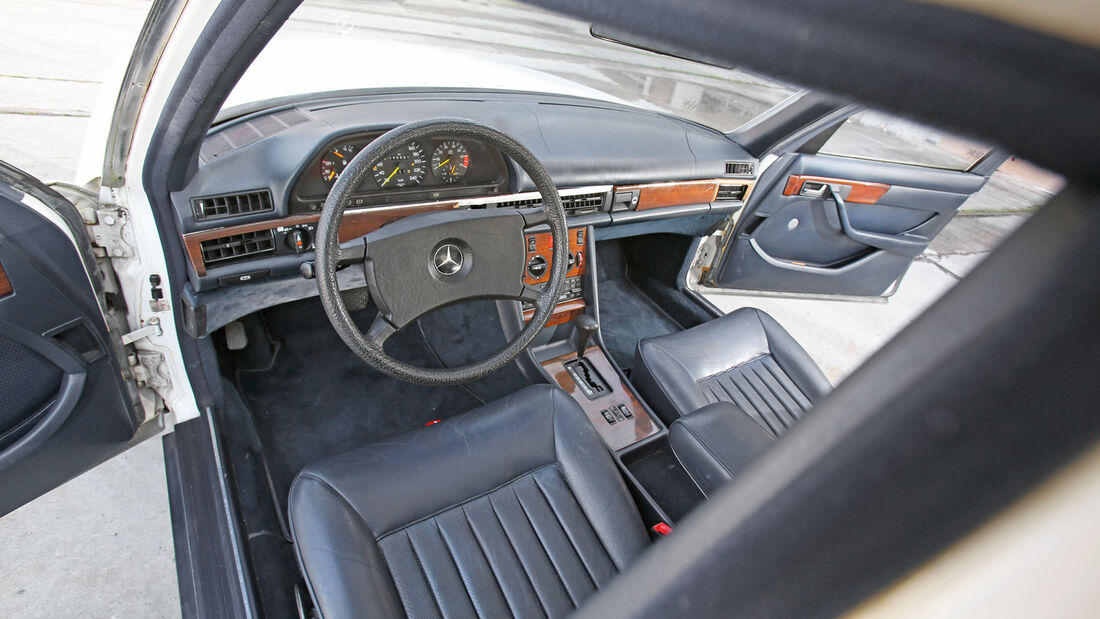 Mercedes-Benz 380 SE, Cockpit