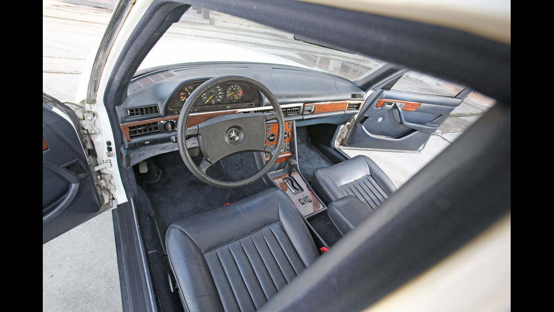 Mercedes-Benz 380 SE, Cockpit
