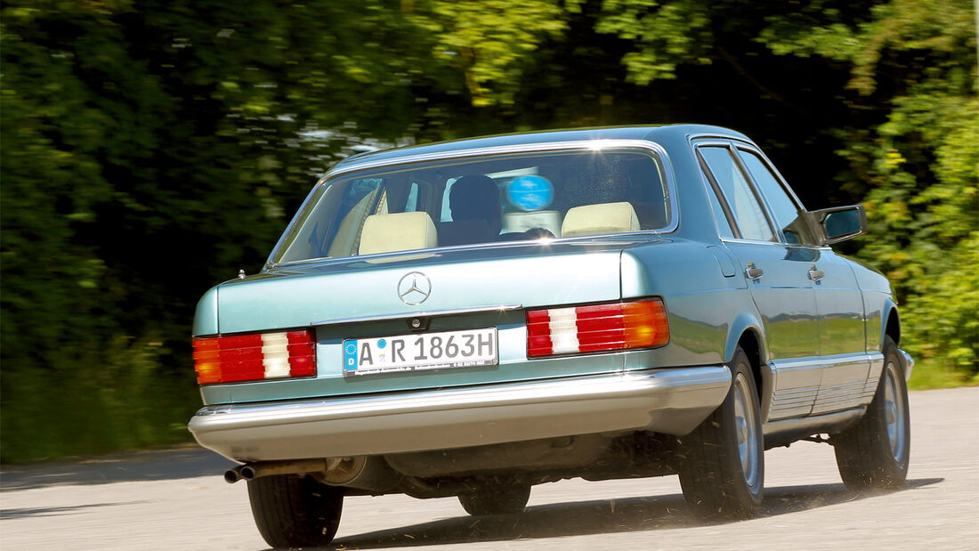 Mercedes-Benz 380 SEL, Heckansicht