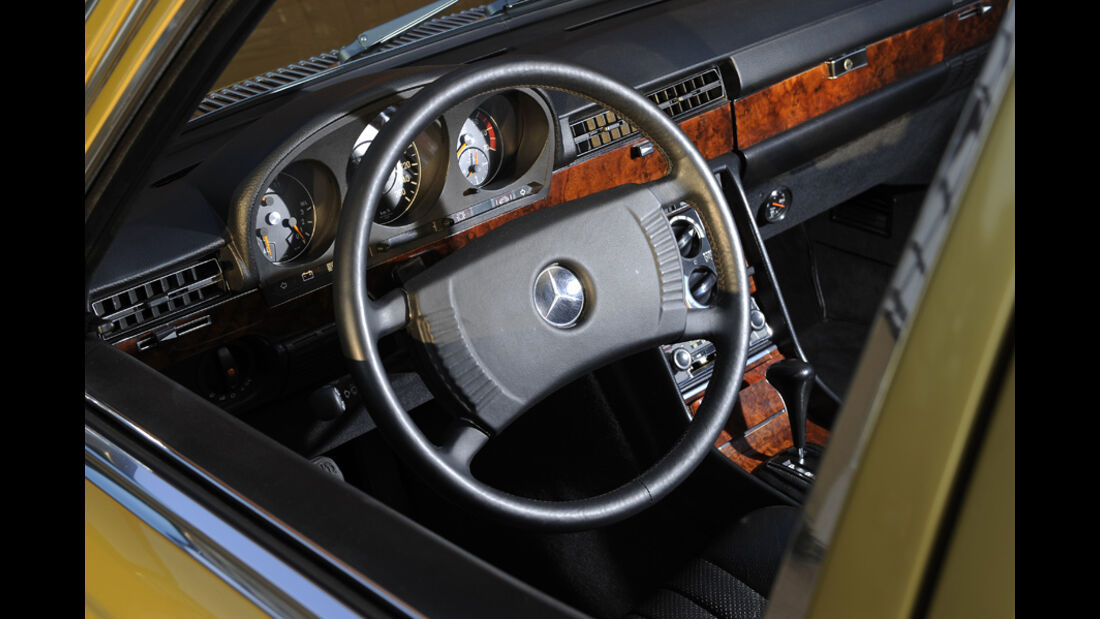 Mercedes-Benz 450 SEL 6.9, W 116, Baujahr 1977 Cockpit
