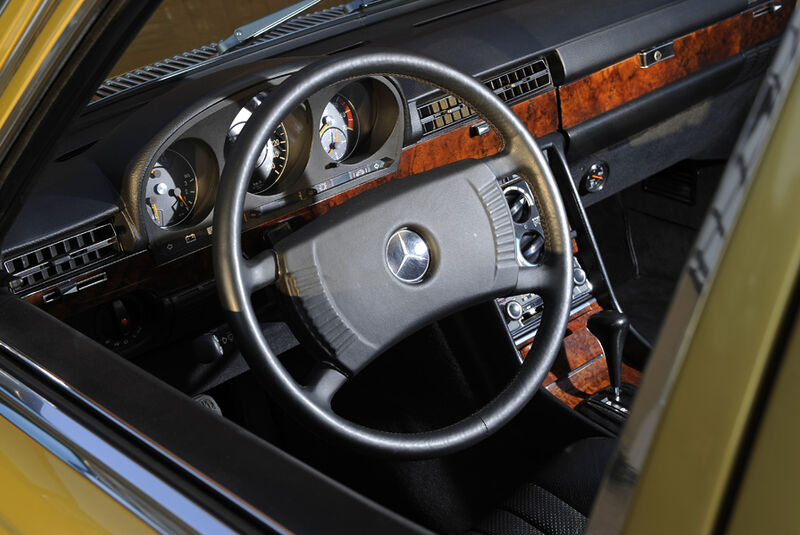Mercedes-Benz 450 SEL 6.9, W 116, Baujahr 1977 Cockpit