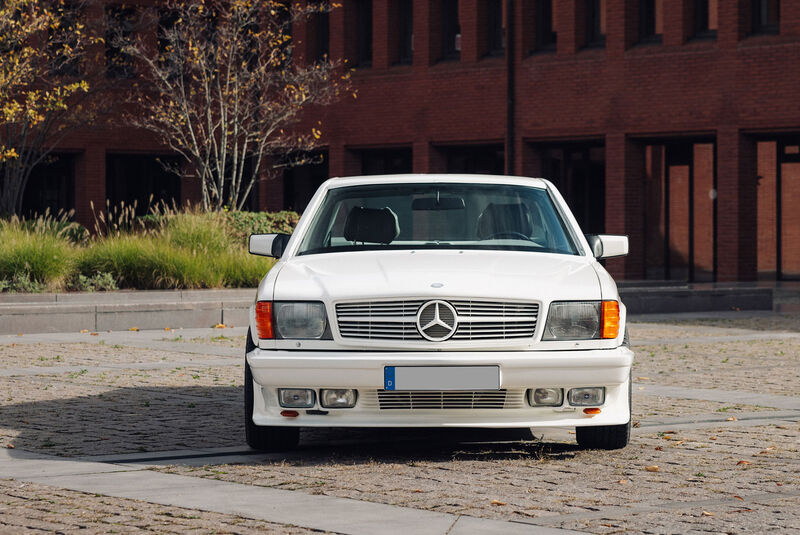 Mercedes-Benz 500 SEC (C 126) Gullwing SGS Styling Garage (1984)