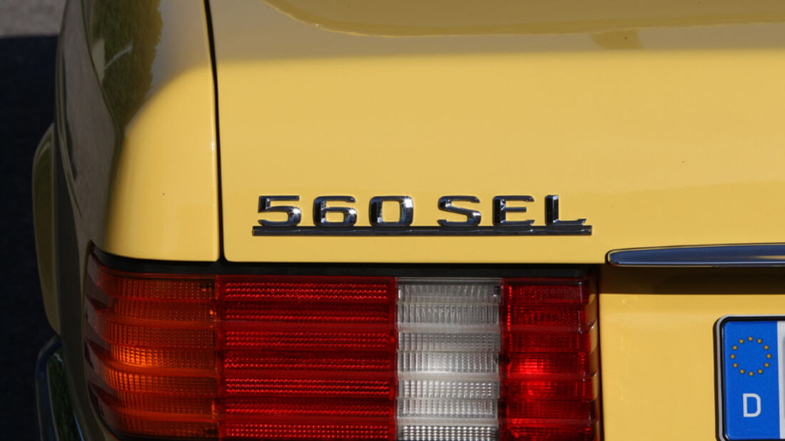 Mercedes-Benz 560 SEL, Baujahr 1986, 560-SEL-Emblem