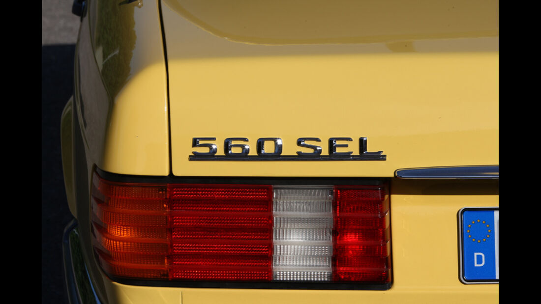Mercedes-Benz 560 SEL, Baujahr 1986, 560-SEL-Emblem