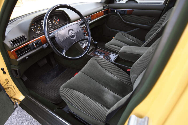 Mercedes-Benz 560 SEL, Cockpit