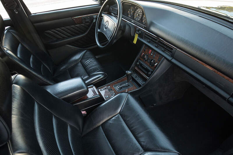 Mercedes-Benz 560 TEL (1990) Caro Cockpit