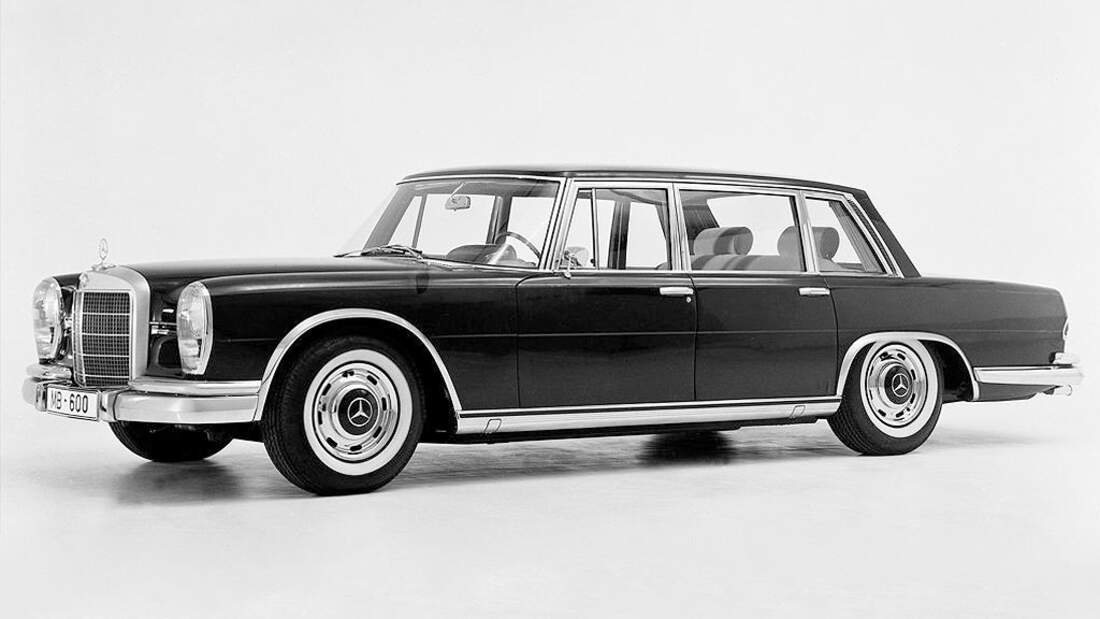 Alte Mercedes Limousinenull