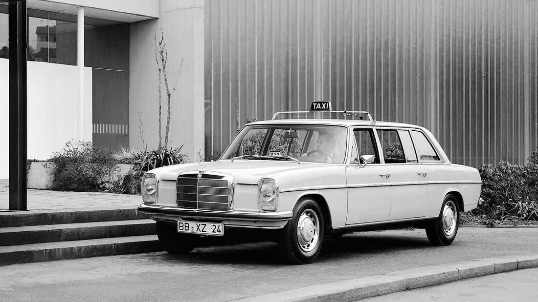 thumbnail image 2 of Mercedes W115 Repair Manual: 1968-1976 200/220/230 Petrol (German Language Book) 2 of 6