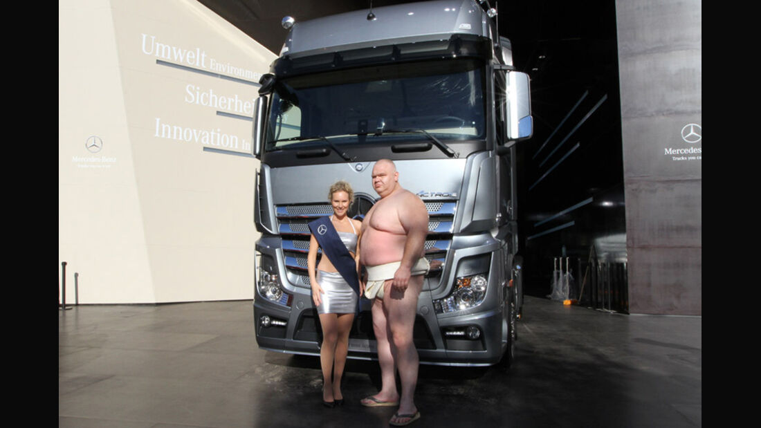 neuer mercedes actros so fährt und lebt es sich im luxus lkw auto