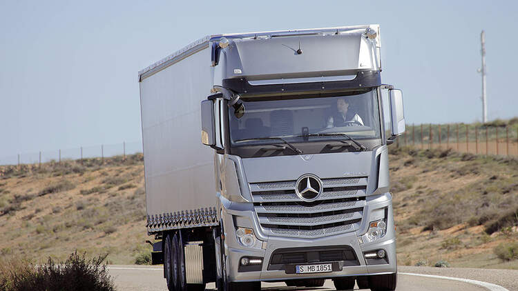 Lkw Kartell Eu Verhangt Milliarden Strafe Wegen Preisabsprachen Auto Motor Und Sport