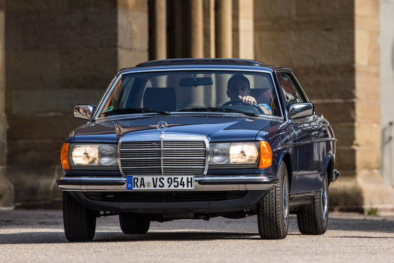 Mercedes-Benz C123, Frontansicht