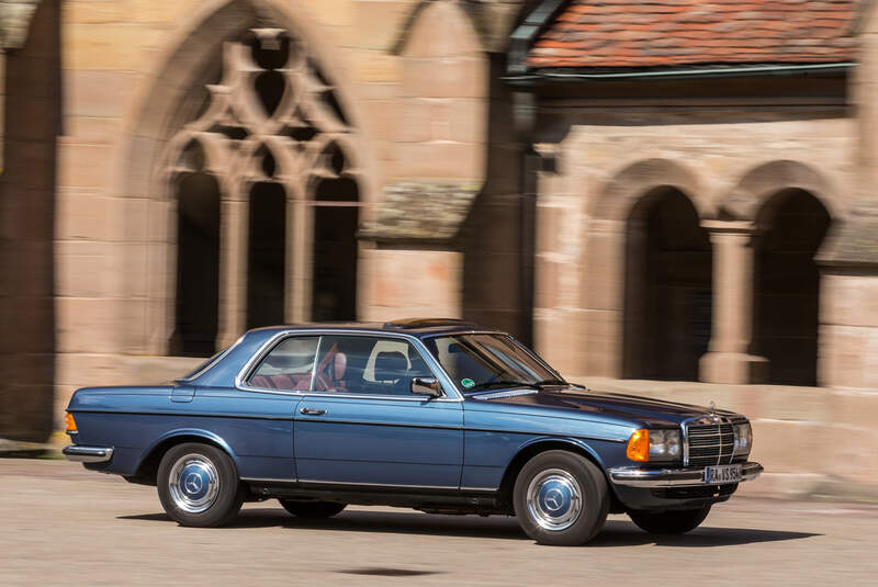 Mercedes-Benz C123, Seitenansicht