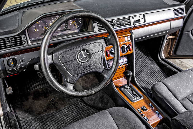 Mercedes-Benz E 250 Diesel T, Interieur