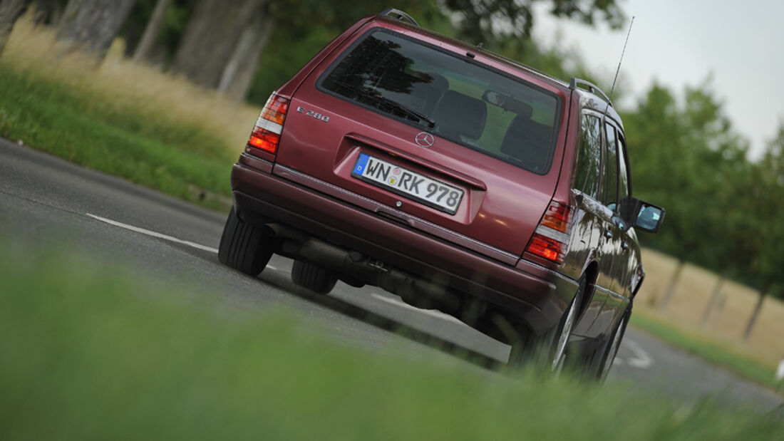 Mercedes-Benz E 280 T, Heck