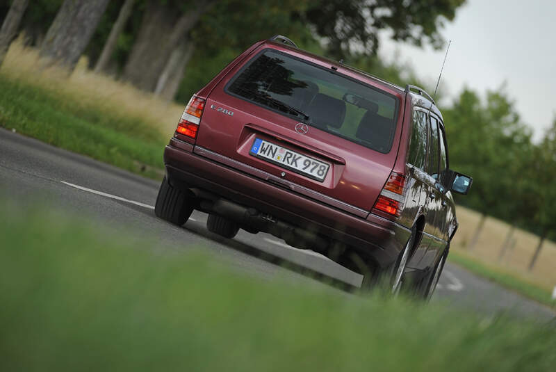 Mercedes-Benz E 280 T, Heck