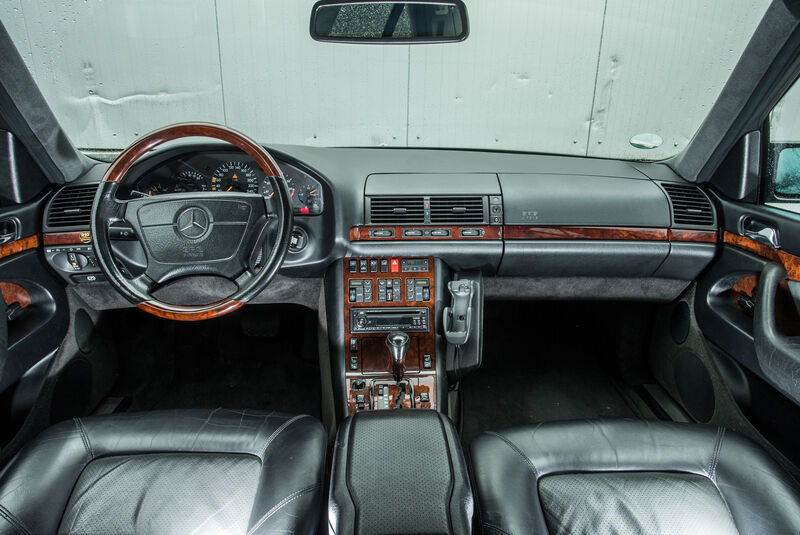Mercedes-Benz S600, Cockpit