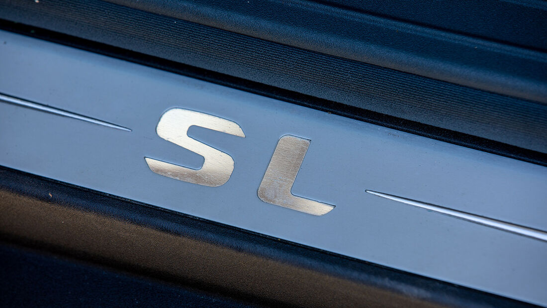 Mercedes-Benz SL, R 230, (2001-2011), Emblem, Fussleiste