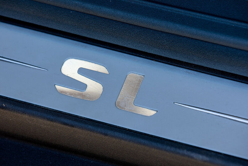 Mercedes-Benz SL, R 230, (2001-2011), Emblem, Fussleiste