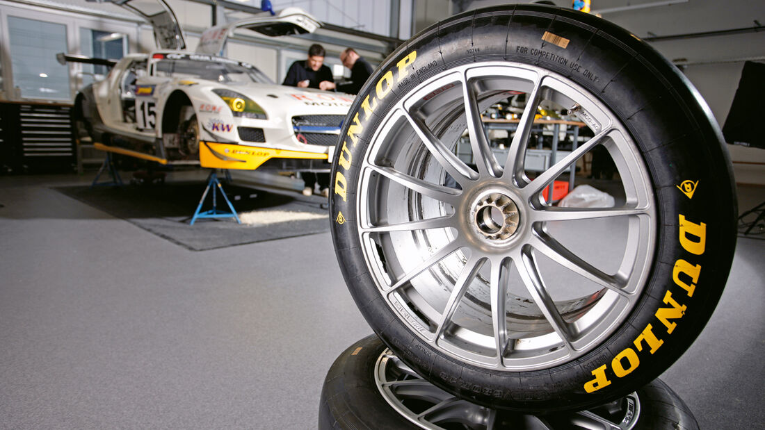 Mercedes-Benz SLS AMG GT3, Dunlop, Werkstatt
