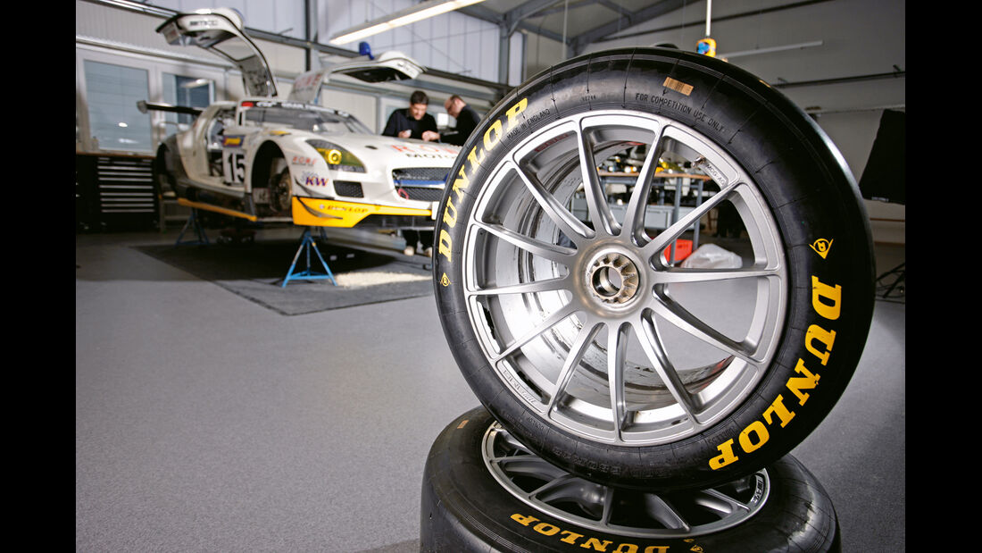 Mercedes-Benz SLS AMG GT3, Dunlop, Werkstatt