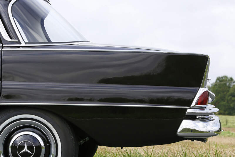 Mercedes-Benz W 111 Heckblech