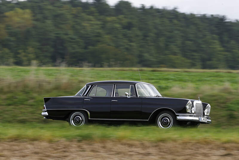Mercedes-Benz W 111 Seite